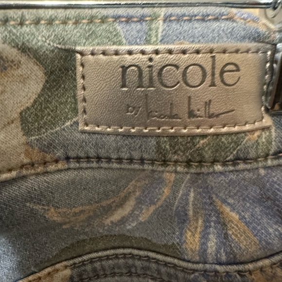 nicole by Nicole Miller Cropped Dream Jean Floral Print Light Denim Size 2 - Picture 6 of 6